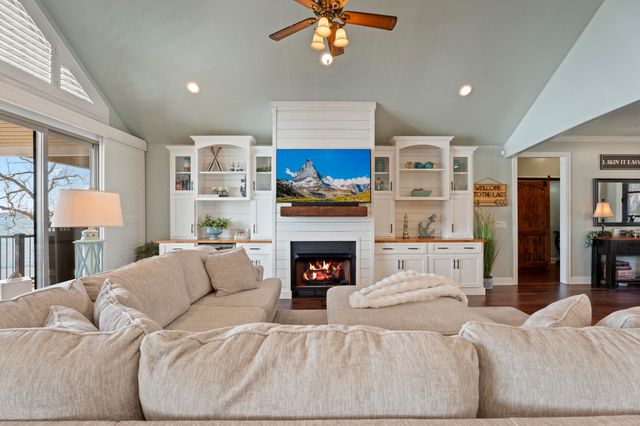 62791 E 316 Road, Grove, OK 74344