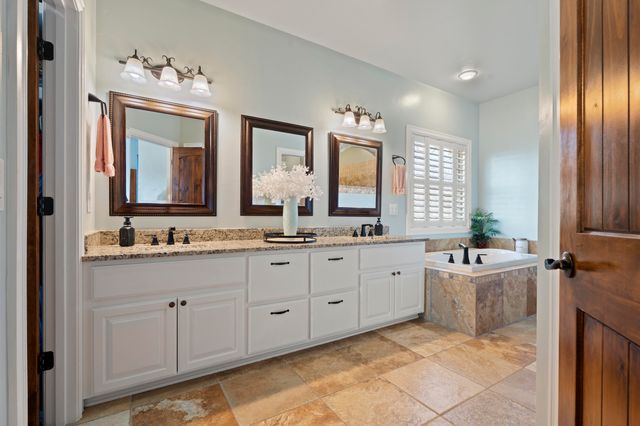 62791 E 316 Road, Grove, OK 74344