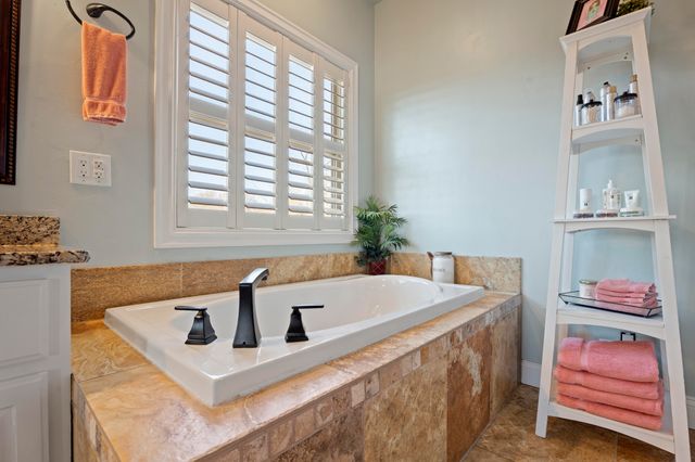 62791 E 316 Road, Grove, OK 74344