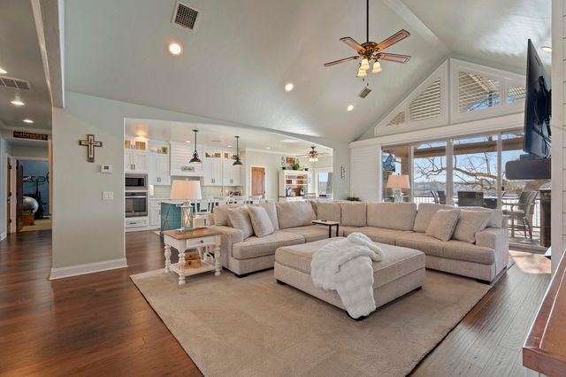 62791 E 316 Road, Grove, OK 74344