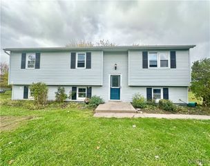 4806 Cottage Court, Royalton, NY 14094