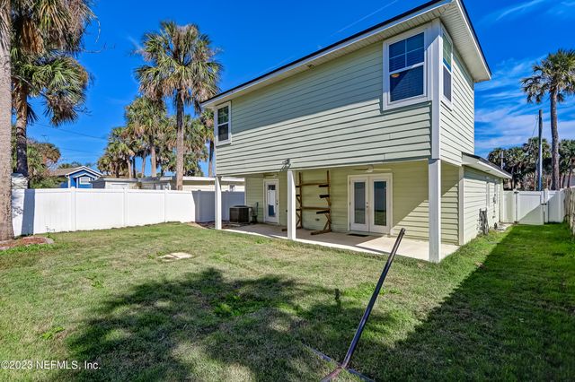 2110 3RD Street, Neptune Beach, FL 32266