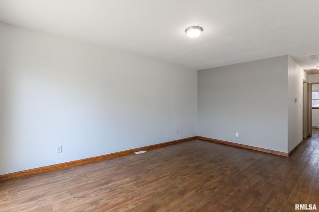 17308 N IVY Lane, Chillicothe, IL 61523