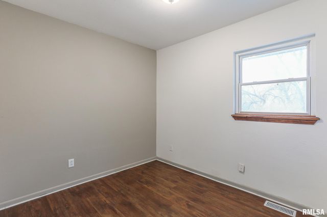 17308 N IVY Lane, Chillicothe, IL 61523