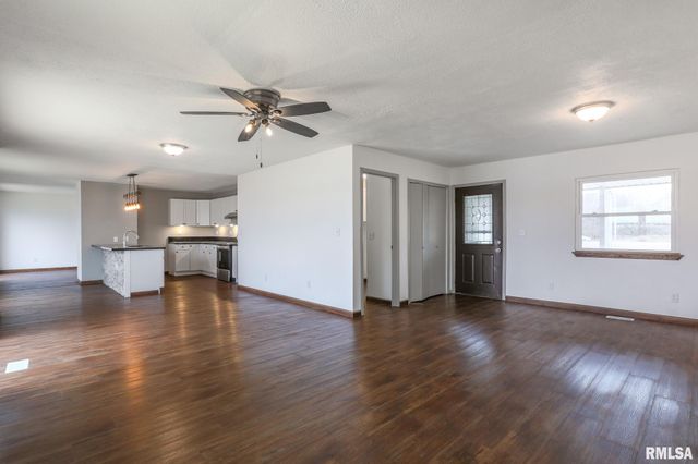 17308 N IVY Lane, Chillicothe, IL 61523