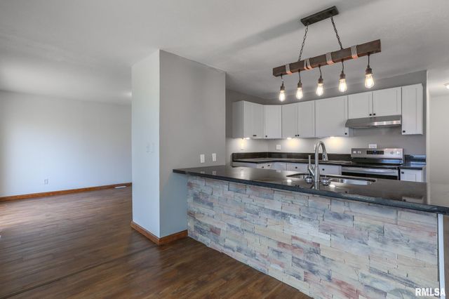 17308 N IVY Lane, Chillicothe, IL 61523