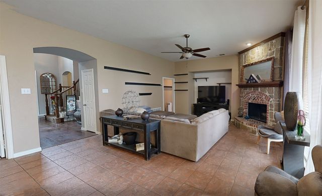 6947 Navigation Drive, Grand Prairie, TX 75054