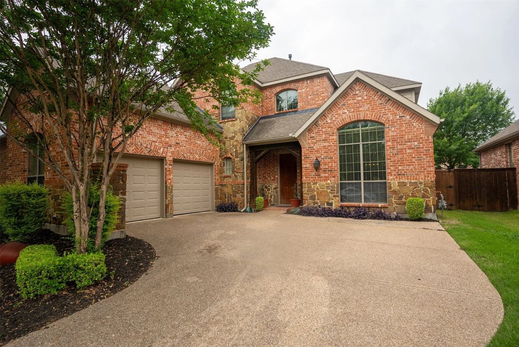 6947 Navigation Drive, Grand Prairie, TX 75054