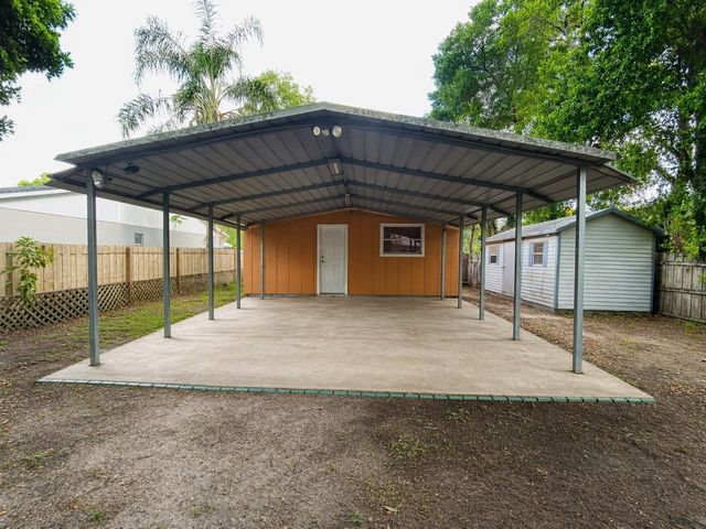 1906 E NEW ORLEANS AVENUE, Tampa, FL 33610