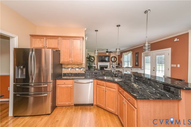 6401 Cookes Farm Dr, Henrico, VA 23231