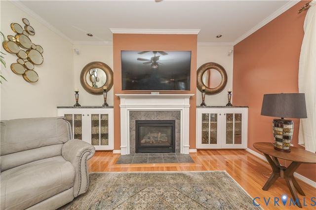 6401 Cookes Farm Dr, Henrico, VA 23231