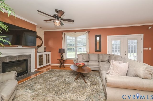6401 Cookes Farm Dr, Henrico, VA 23231