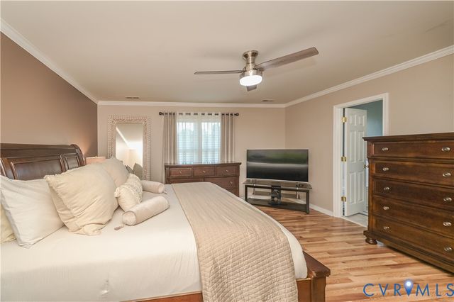 6401 Cookes Farm Dr, Henrico, VA 23231