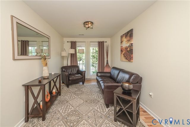 6401 Cookes Farm Dr, Henrico, VA 23231