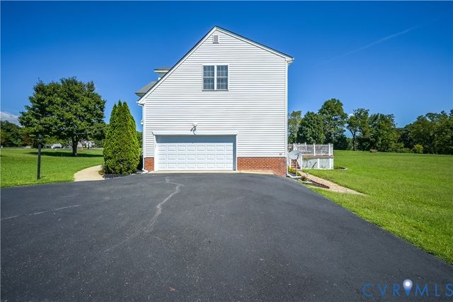 6401 Cookes Farm Dr, Henrico, VA 23231