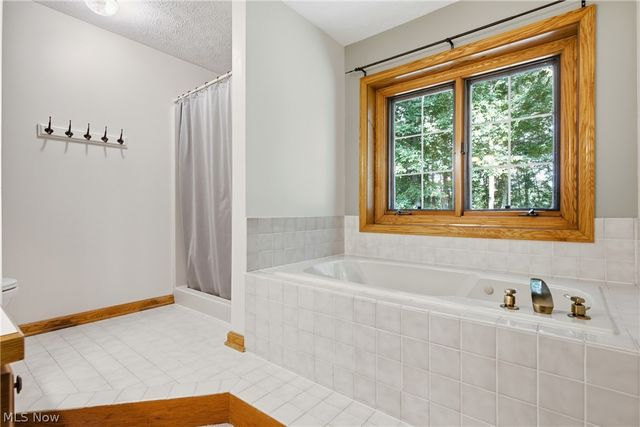 5791 Nicholson Drive, Hudson, OH 44236