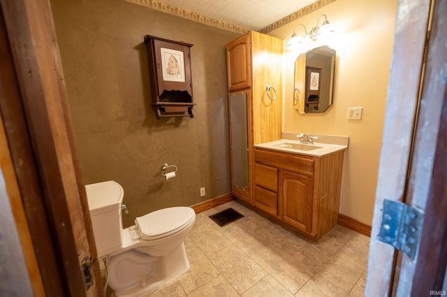 5984 E 325 S, Peru, IN 46970