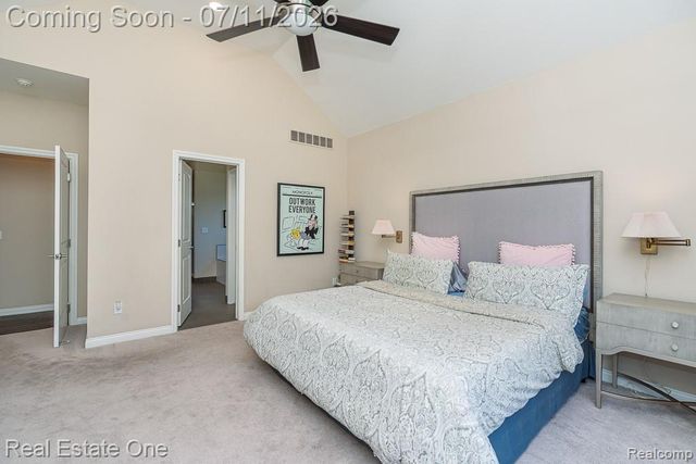 1067 Newgate Court, Oakland Charter Township, MI 48363