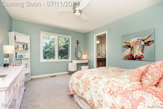 1067 Newgate Court, Oakland Charter Township, MI 48363