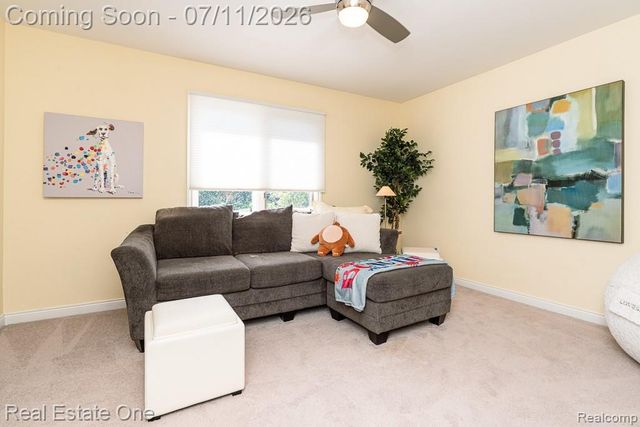 1067 Newgate Court, Oakland Charter Township, MI 48363