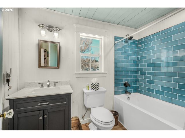 55314 ROSA Rd, Bandon, OR 97411