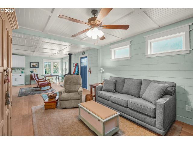 55314 ROSA Rd, Bandon, OR 97411