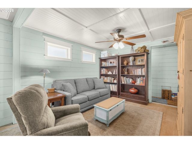 55314 ROSA Rd, Bandon, OR 97411