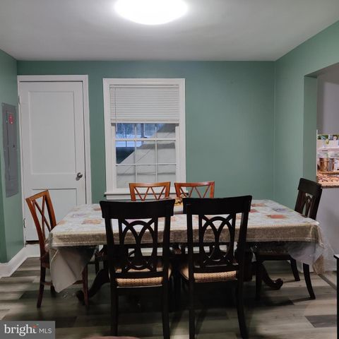 2 SENECA DR, Oxon Hill, MD 20745