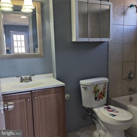 2 SENECA DR, Oxon Hill, MD 20745