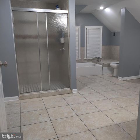 2 SENECA DR, Oxon Hill, MD 20745