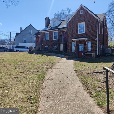 2 SENECA DR, Oxon Hill, MD 20745