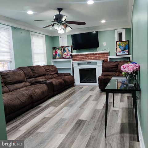 2 SENECA DR, Oxon Hill, MD 20745