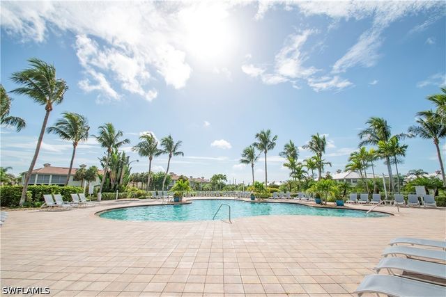 3327 Sandpiper WAY, Naples, FL 34109