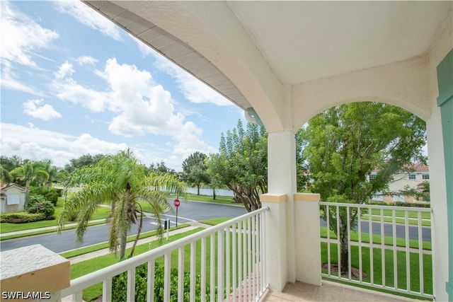 3327 Sandpiper WAY, Naples, FL 34109