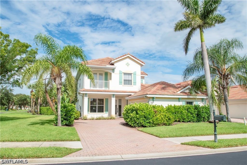 3327 Sandpiper WAY, Naples, FL 34109