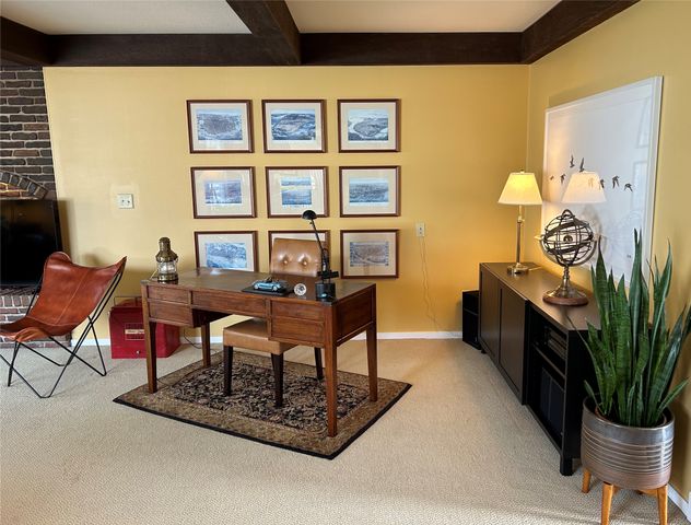 5819 Chamberlain Drive, Des Moines, IA 50312