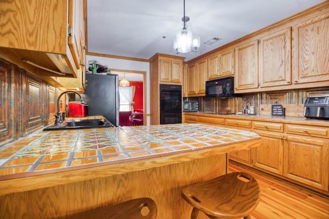 2720 Bay Ridge Drive, Loganville, GA 30052