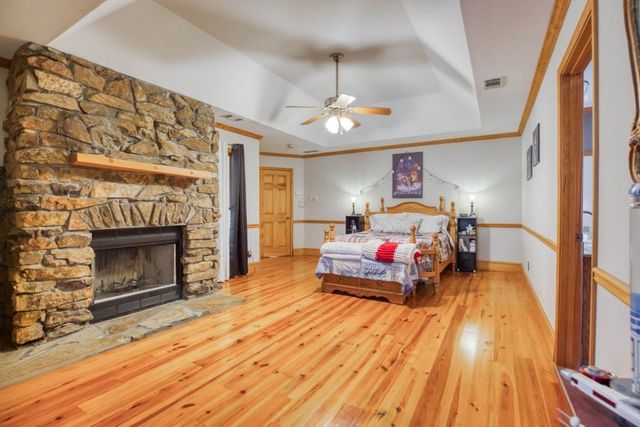 2720 Bay Ridge Drive, Loganville, GA 30052