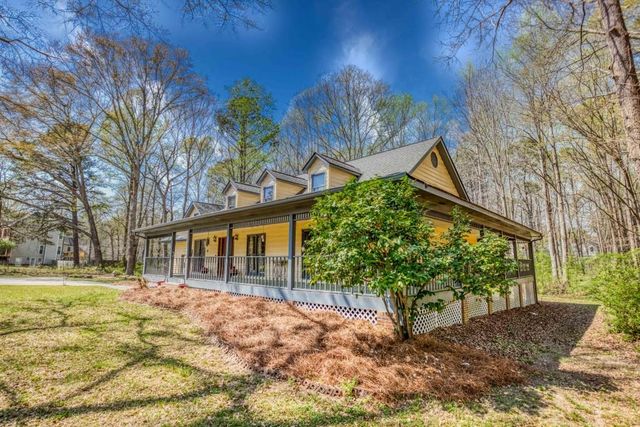 2720 Bay Ridge Drive, Loganville, GA 30052