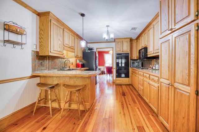 2720 Bay Ridge Drive, Loganville, GA 30052