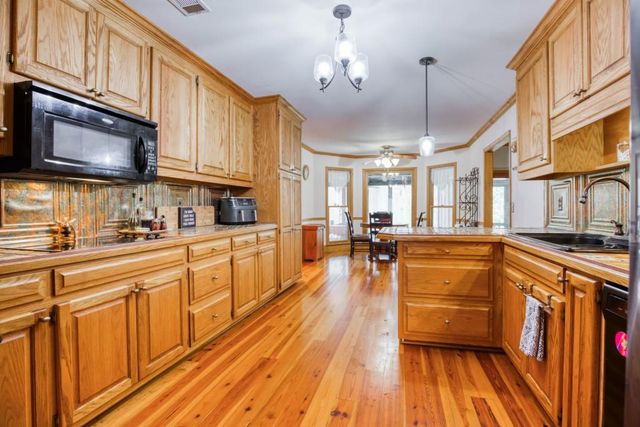 2720 Bay Ridge Drive, Loganville, GA 30052