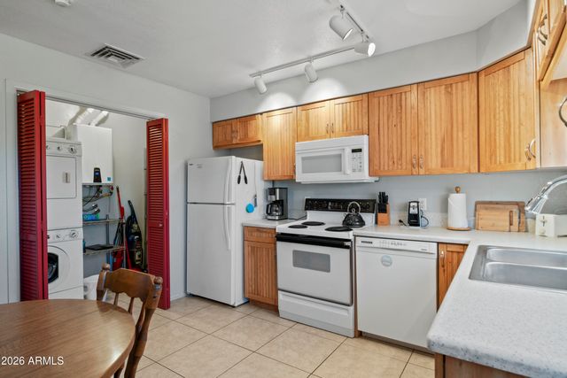 317 PERETZ Circle, Morristown, AZ 85342