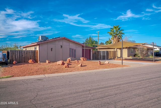 317 PERETZ Circle, Morristown, AZ 85342
