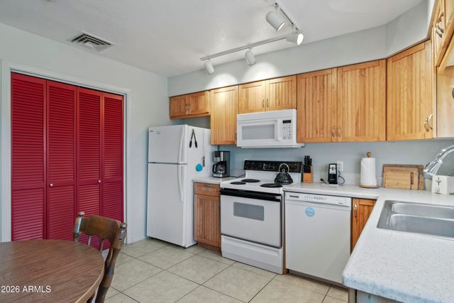 317 PERETZ Circle, Morristown, AZ 85342