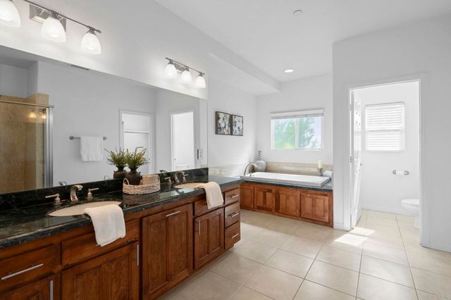 15615 Vista Vicente Drive 18, Ramona, CA 92065