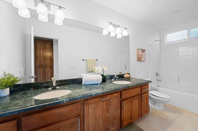 15615 Vista Vicente Drive 18, Ramona, CA 92065