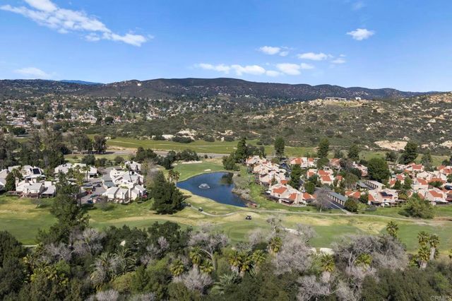 15615 Vista Vicente Drive 18, Ramona, CA 92065