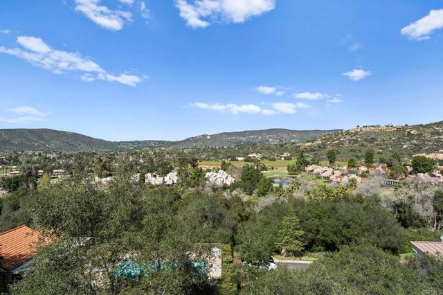 15615 Vista Vicente Drive 18, Ramona, CA 92065