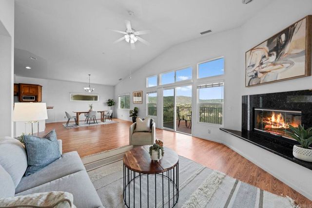 15615 Vista Vicente Drive 18, Ramona, CA 92065