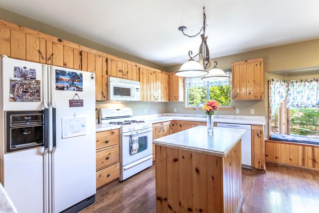 35267 Nehemiah Drive, Shingletown, CA 96088